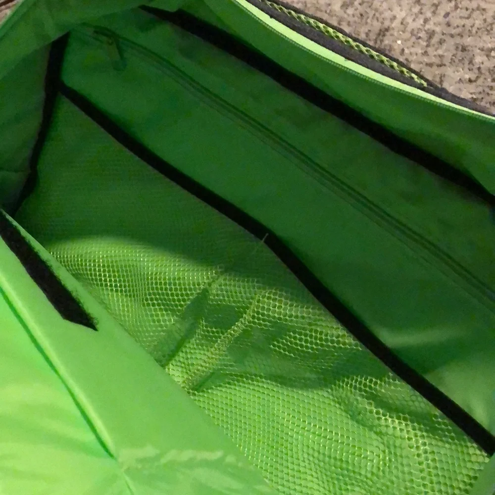 NWOT Bright Green and Gray Laptop Case
